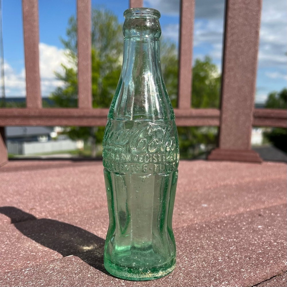 1923 Vintage antique Coke Coca-Cola Green Bottle. Minneapolis Minnesota 7 3/4”